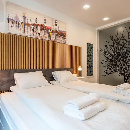 Zenith Apartment Sofia